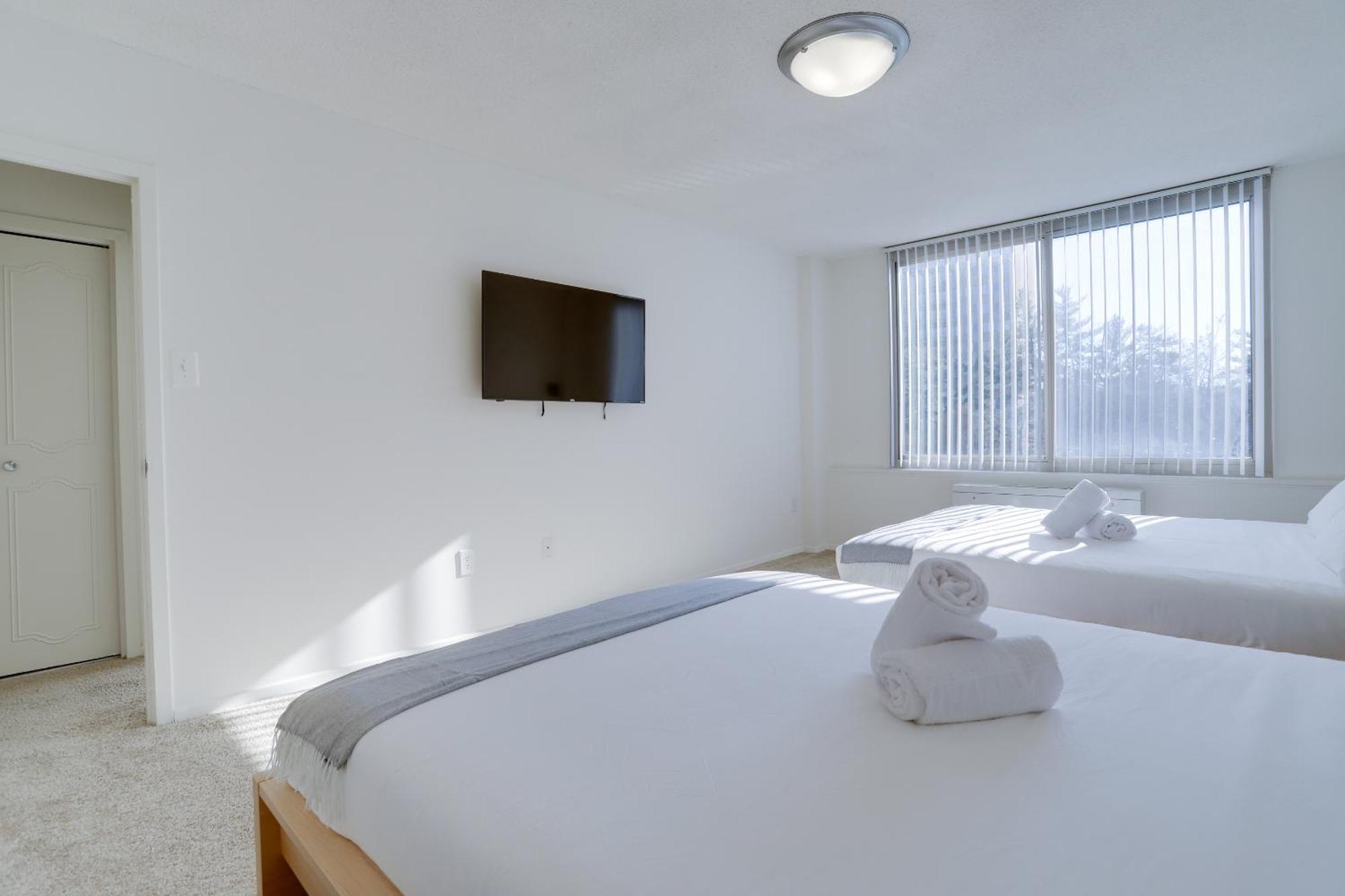 Spacious 2 Bedrooms Apt @Crystal City With Gym Arlington Extérieur photo