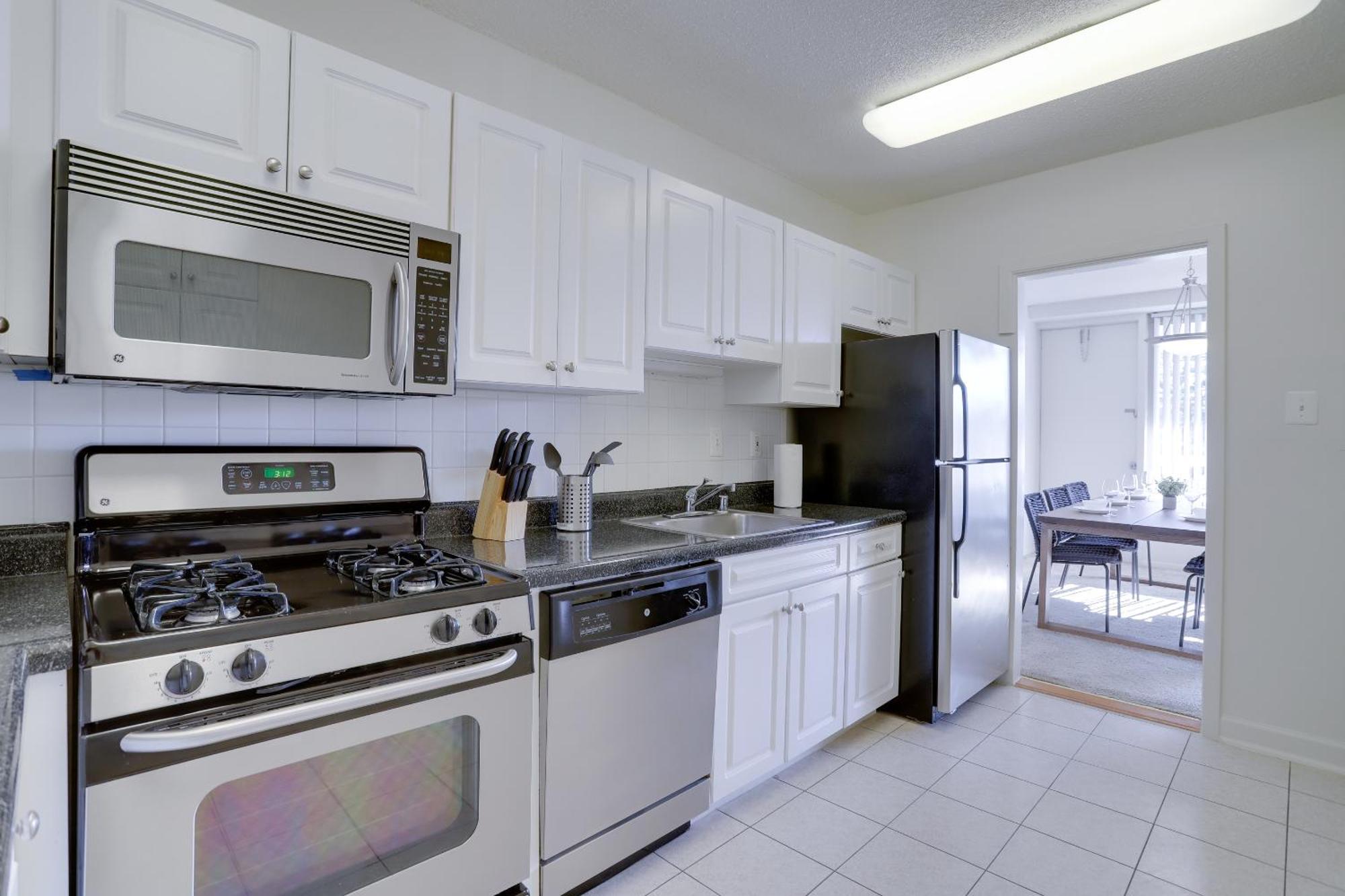 Spacious 2 Bedrooms Apt @Crystal City With Gym Arlington Extérieur photo